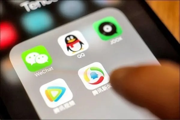 社交APP日引几千男粉的另类玩法